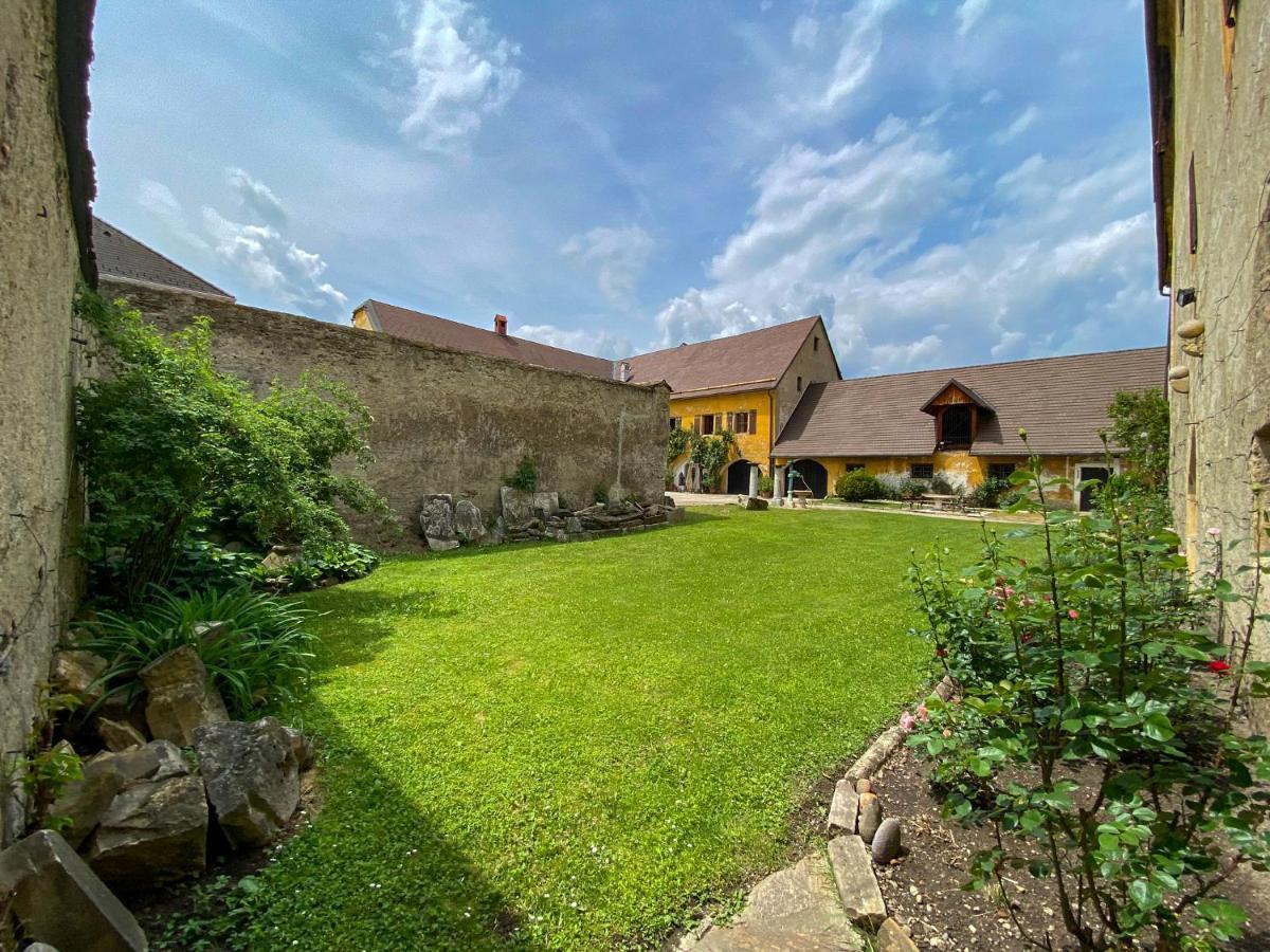 Burg St. Veit, Wohnen Mit Charme Sankt Veit an der Glan Exterior foto